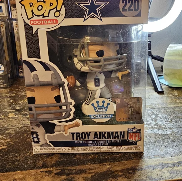 Dallas Cowboys Troy Aikman Funko Pop #220 - Picture 4 of 6